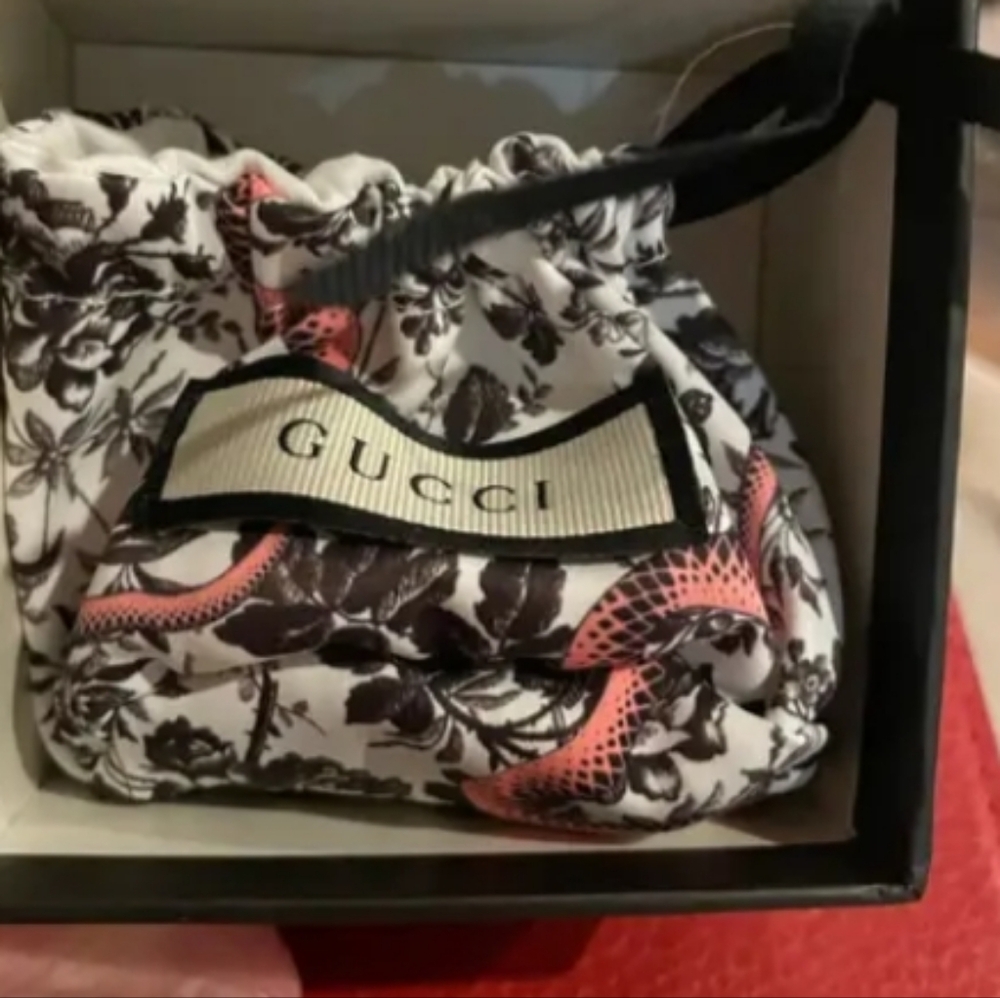 Gucci Silver Earrings/ Brand New / Never Worn/ Pierced - Picture 4 of 5